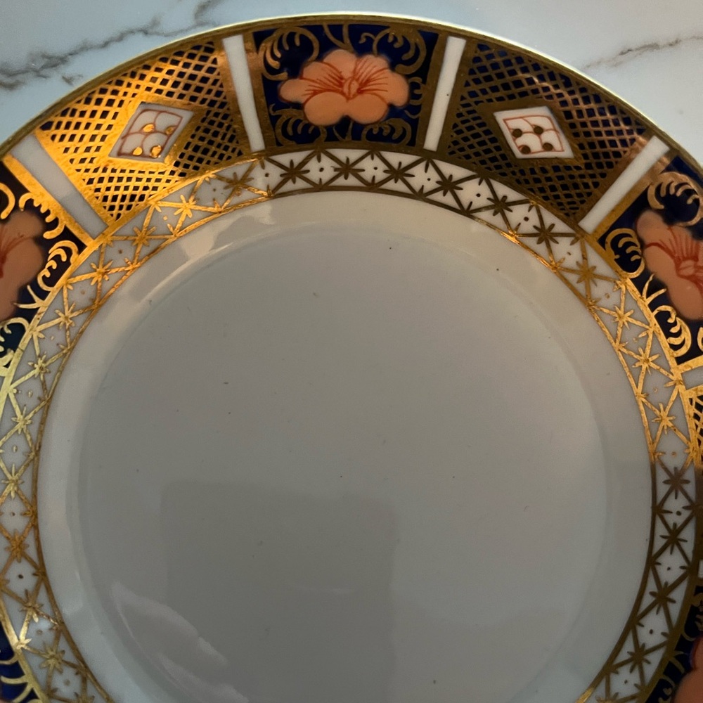 All Six Plates one price
RoyalCrownDerby,Imari pattern. 2 
8 in & 4 measure 7in